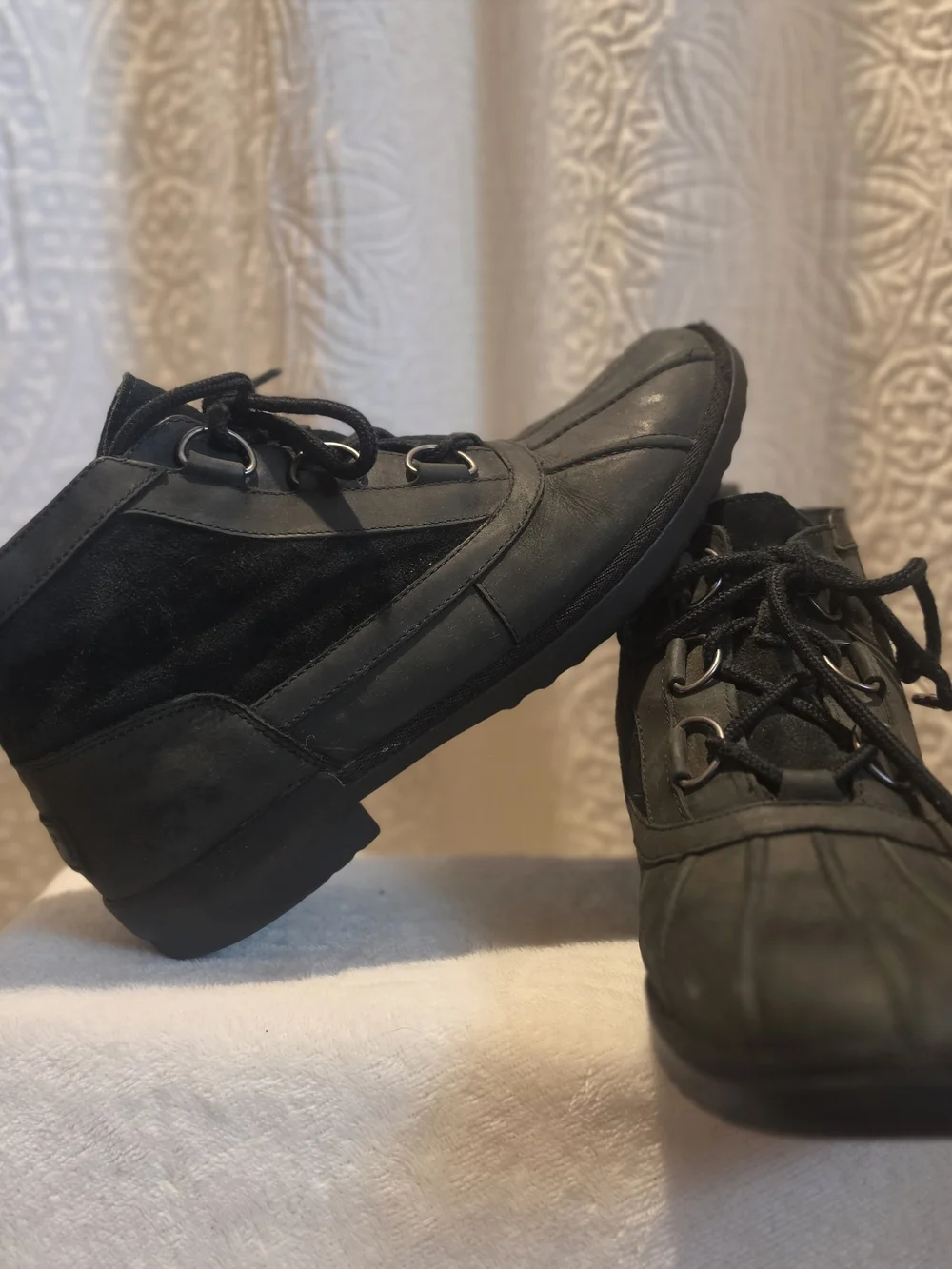 UGG Women's Heather Waterproof Duck Boot 11 Black Outdoor Nature Gorpcore